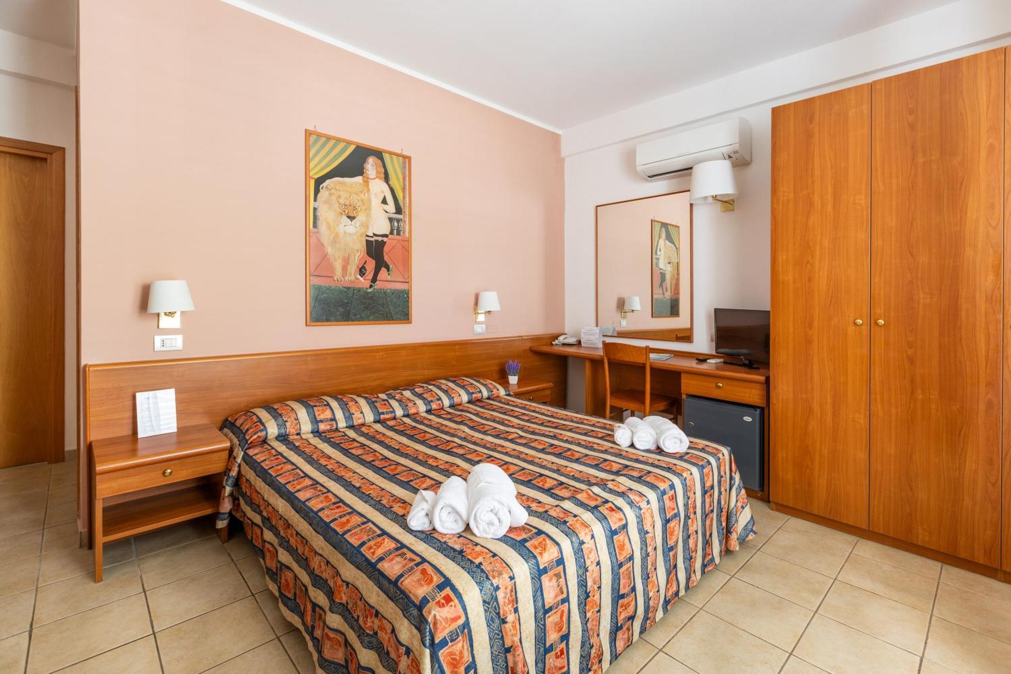 Hotel Palme Gemelle В'єсте Екстер'єр фото