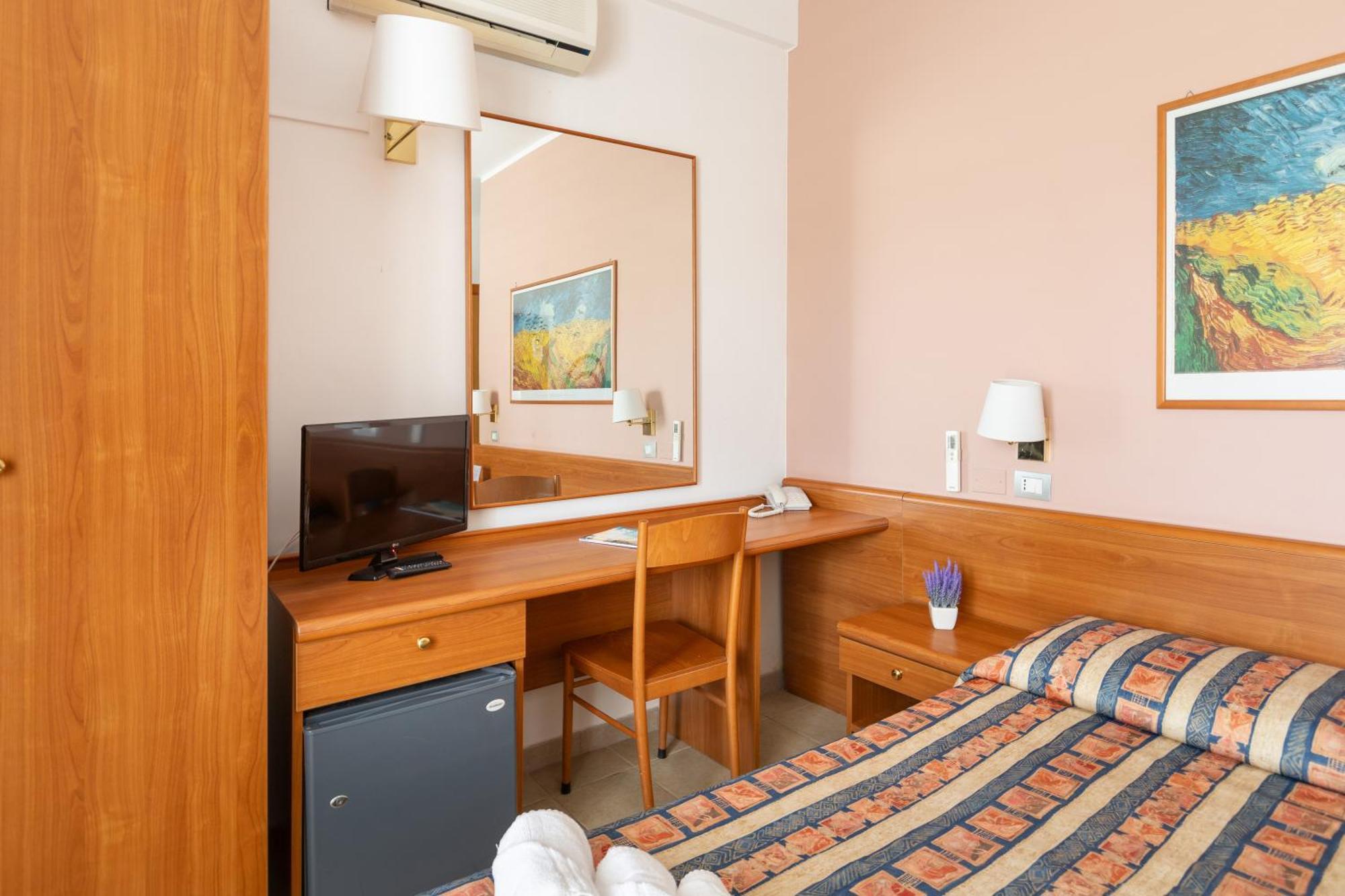 Hotel Palme Gemelle В'єсте Екстер'єр фото